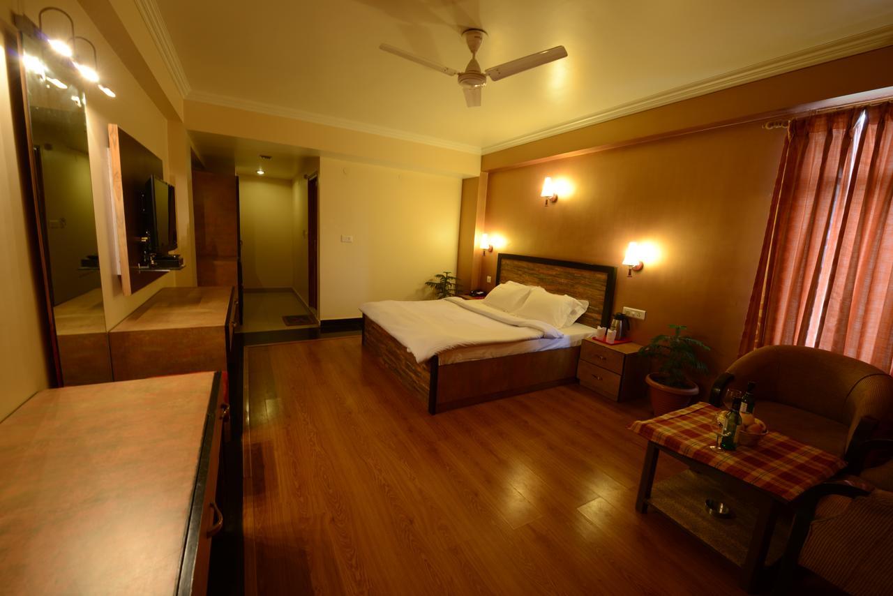 Hotel Park Paradise Manali Манали Экстерьер фото