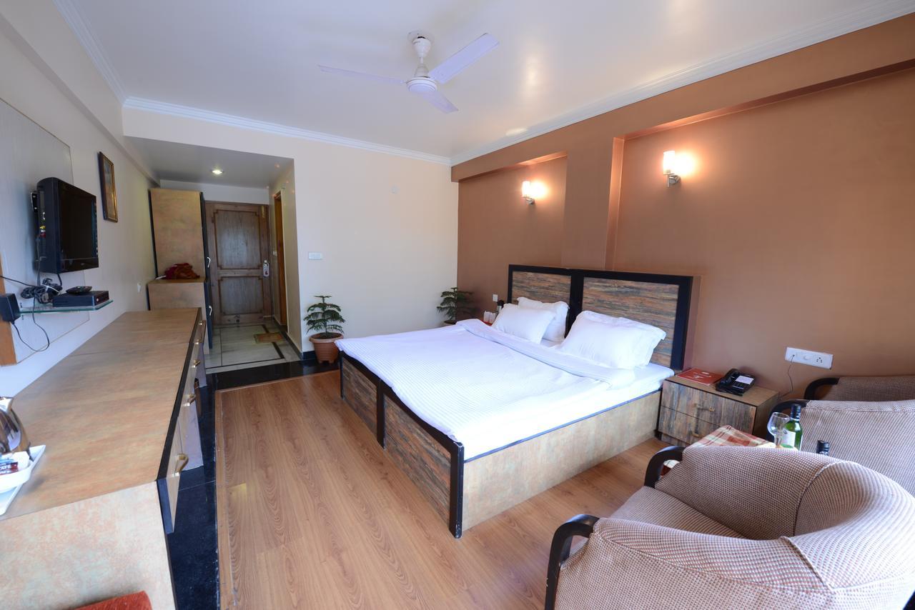 Hotel Park Paradise Manali Манали Экстерьер фото