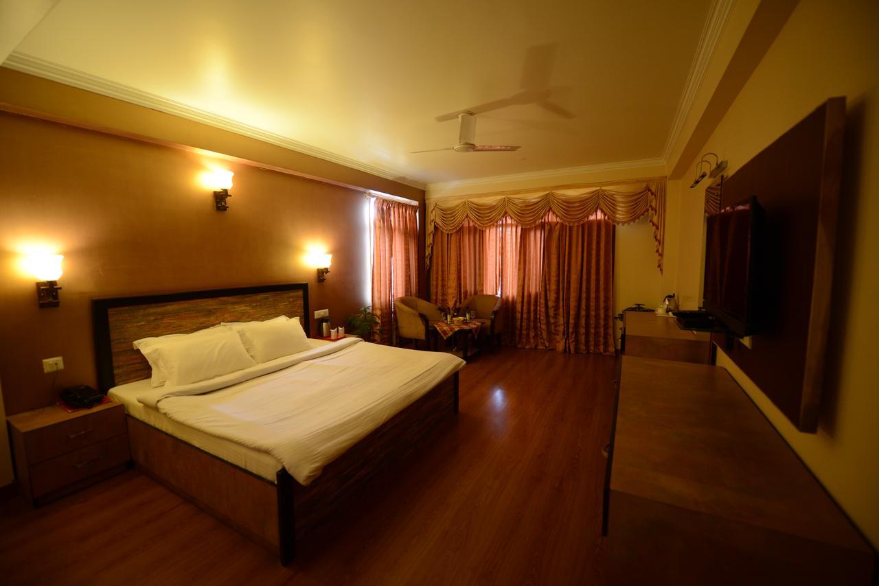 Hotel Park Paradise Manali Манали Экстерьер фото