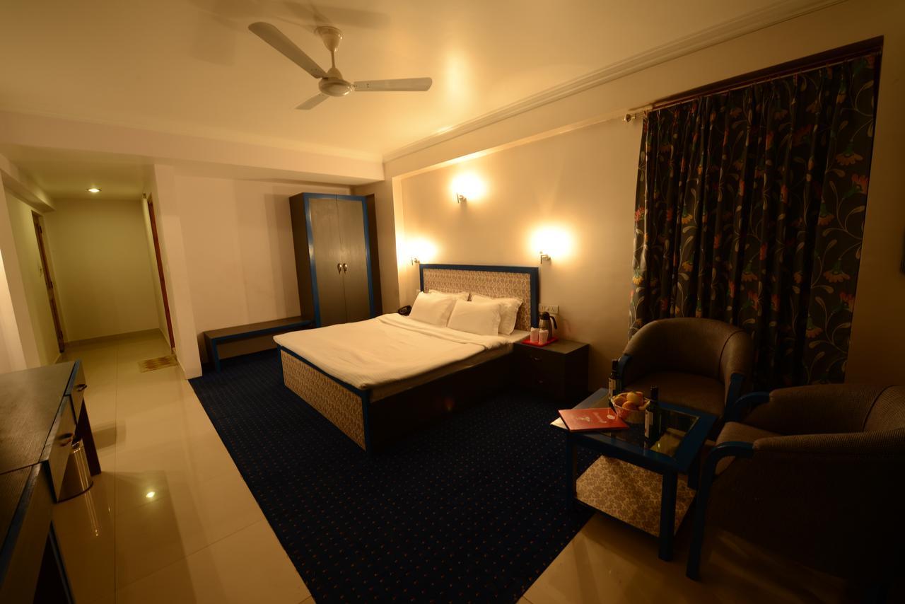 Hotel Park Paradise Manali Манали Экстерьер фото