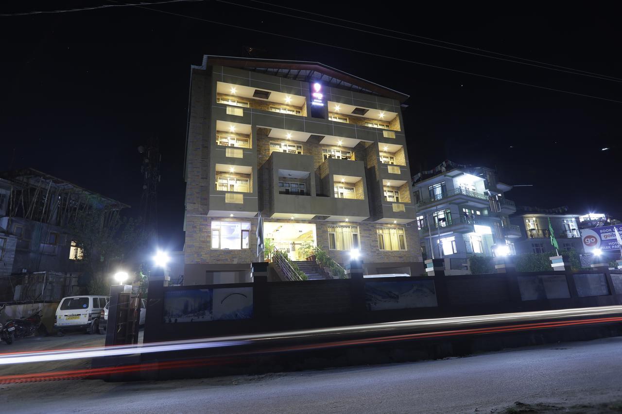 Hotel Park Paradise Manali Манали Экстерьер фото
