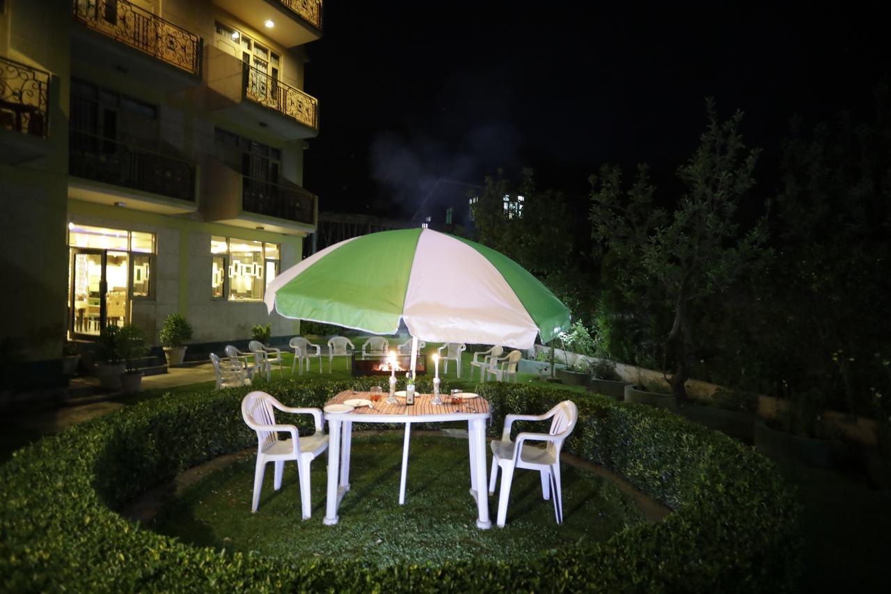 Hotel Park Paradise Manali Манали Экстерьер фото
