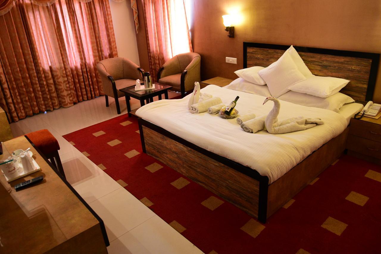 Hotel Park Paradise Manali Манали Экстерьер фото